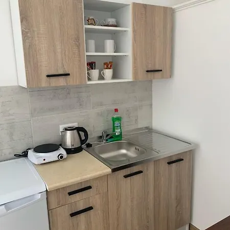 V Hostovskom Dome Flower * Veľký Meder