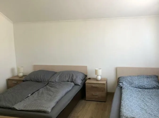 V Hostovskom Dome Flower Apartamento