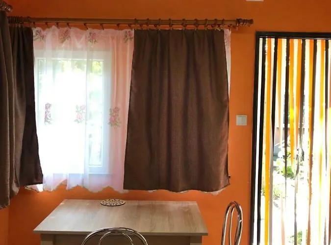 V Hostovskom Dome Flower 아파트